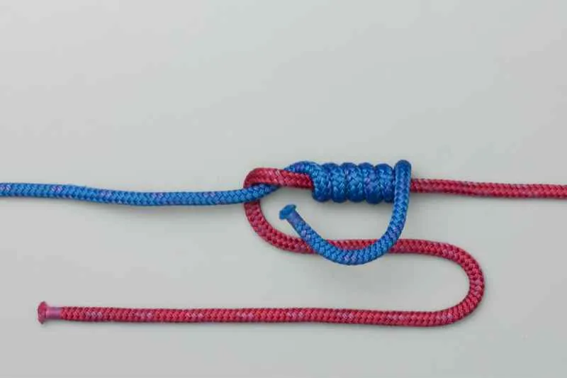 Steg 5: Stoppa tillbaka tampen mellan linorna
